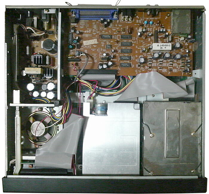HB-F900 inside